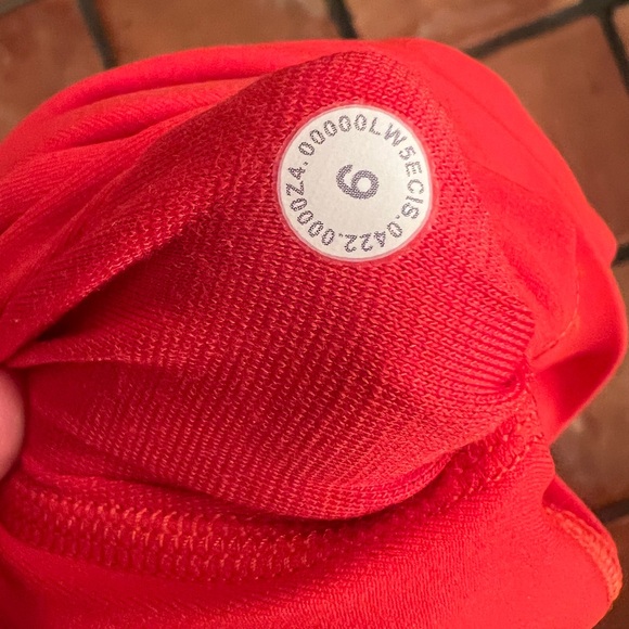 Like new Lululemon Align HR 28” - Picture 4 of 4